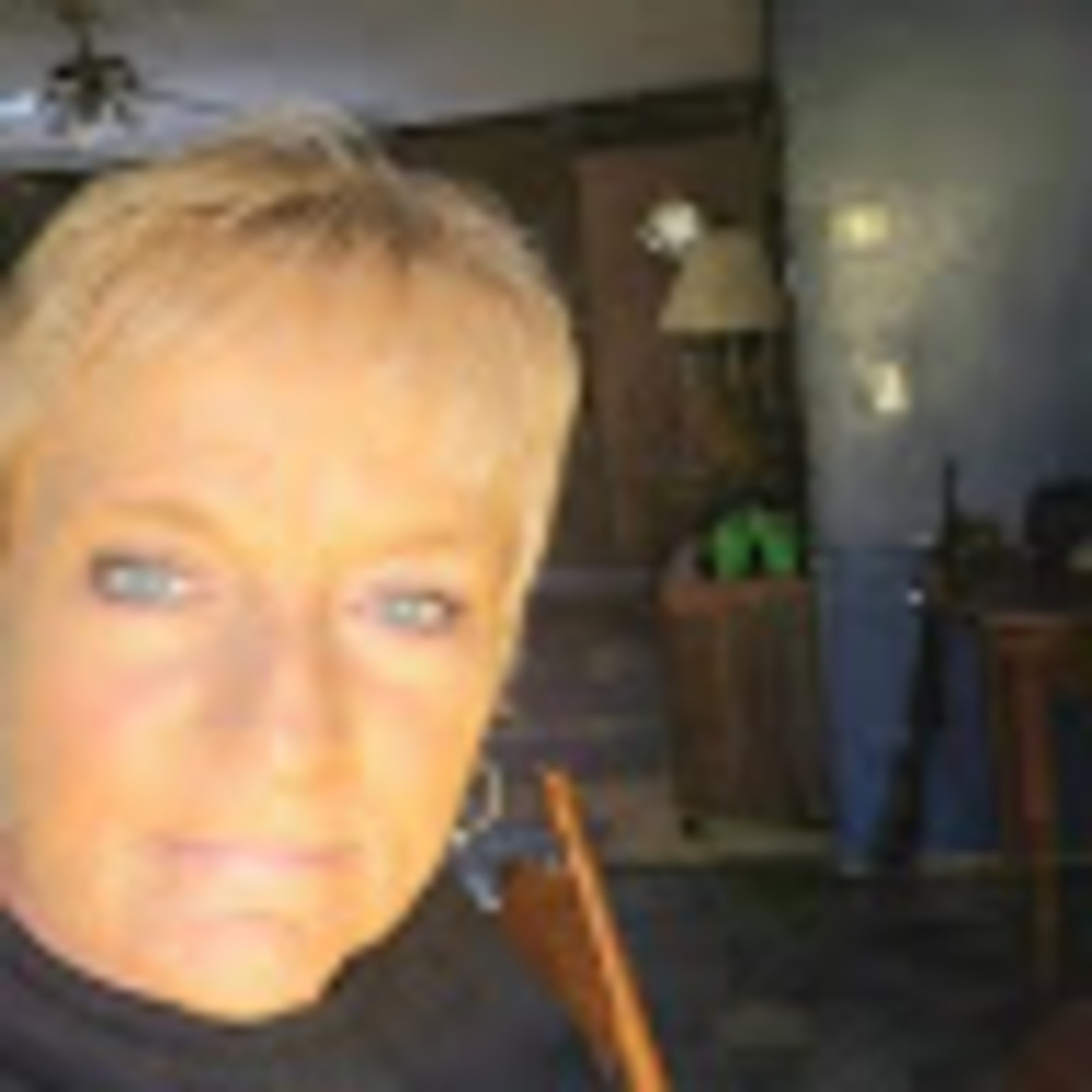 Meet your Posher, Dena
